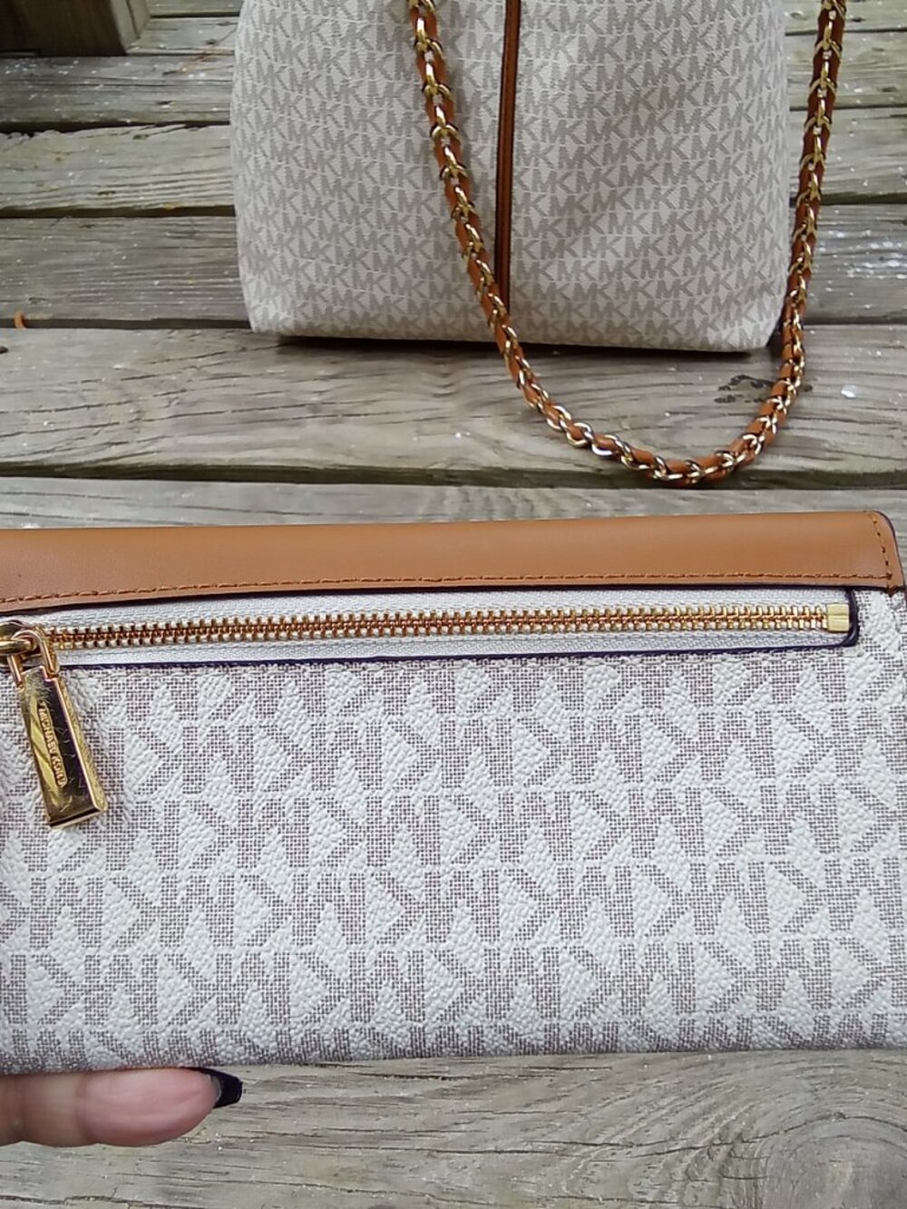 Michael Kors SET Tote & FREE Wallet with Crossbody Strap FREE Shipping - Picture 14 of 15